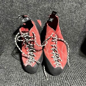 Vintage Five Ten Climbing Shoes Mens 10 Red Suede Lace Up Rock Bouldering